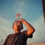 Bere bene per lavorare meglio: il legame tra idratazione, energia mentale e produttività